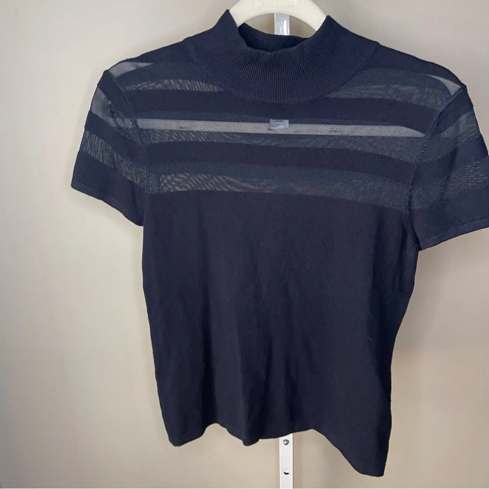 Carmen Marc Valvo Navy Sheer Stripe Mock Neck Top Size M - Picture 2 of 4